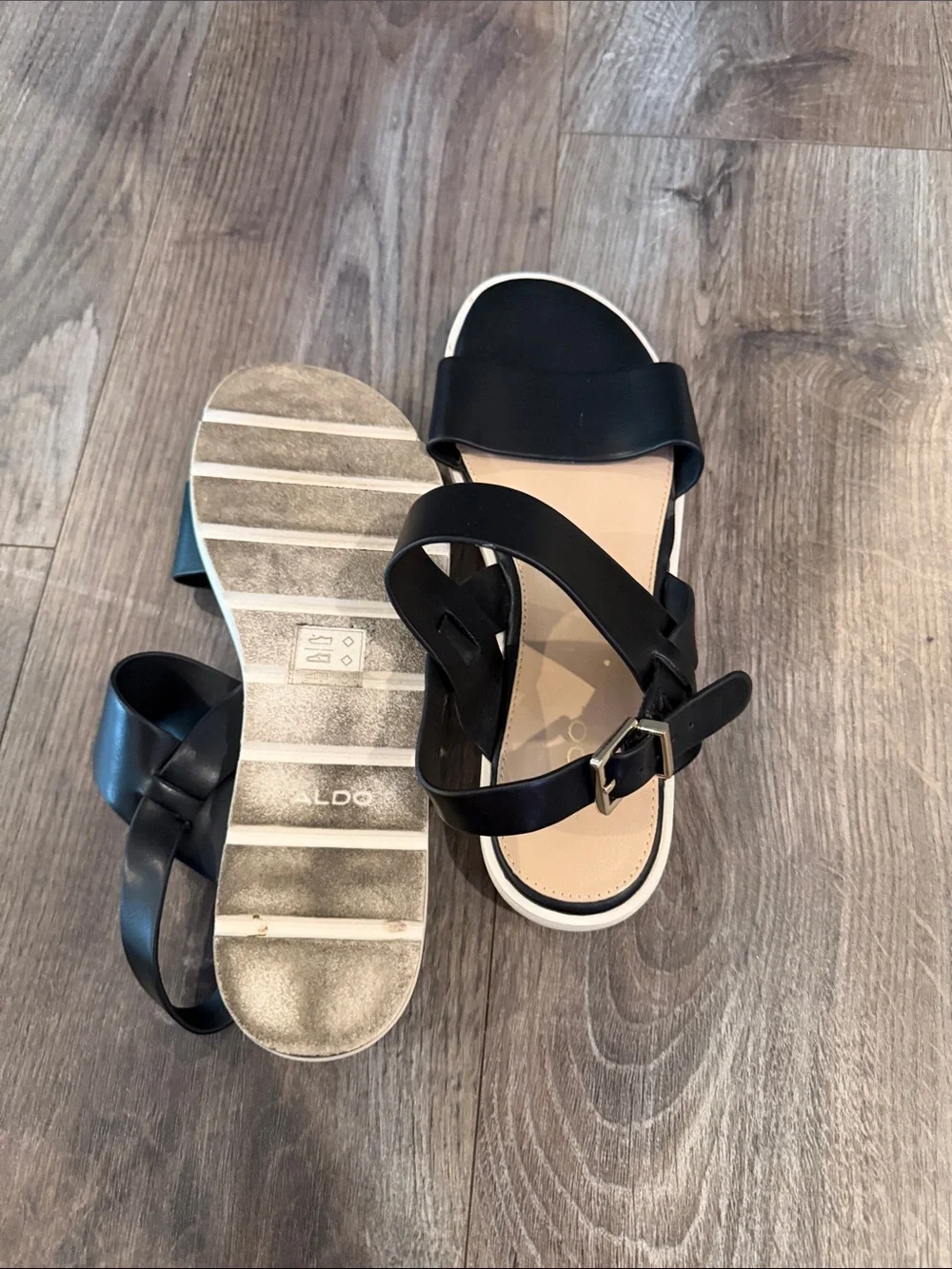 Aldo Dwylia Black and White Platform Cross-Strap Sandals -Sz 8.5